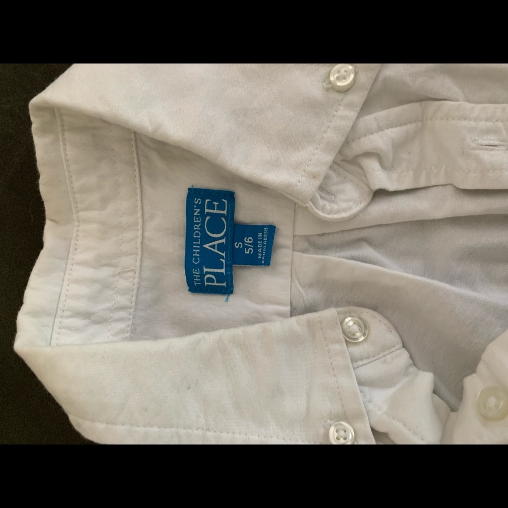Children’s Place Boys button down shirt, White
